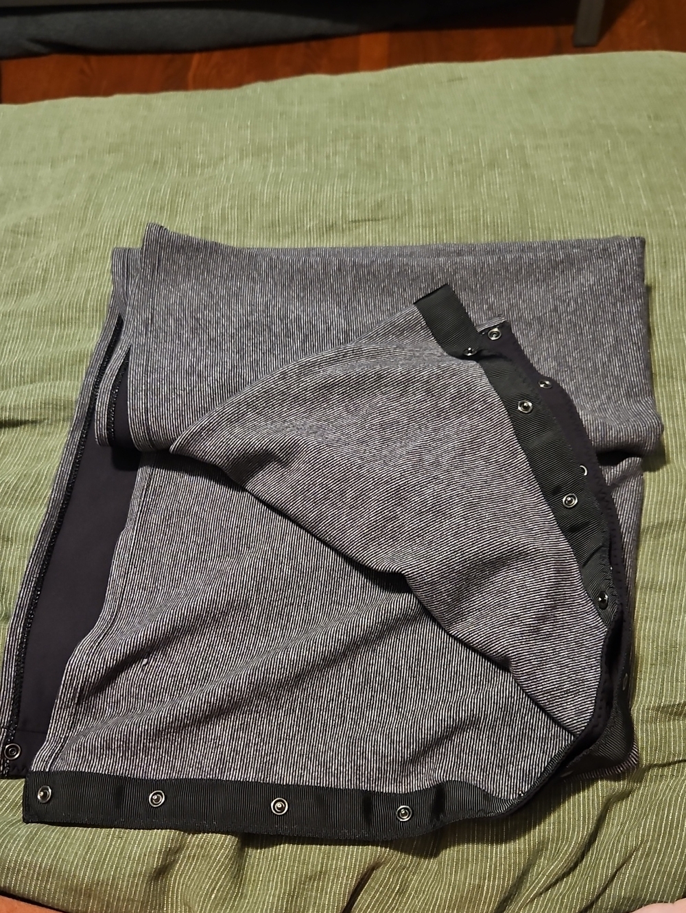 lululemon athletica Heather Grey Infinity Scarf